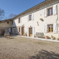 House for sale in France - 13.Binnenkoer.jpg